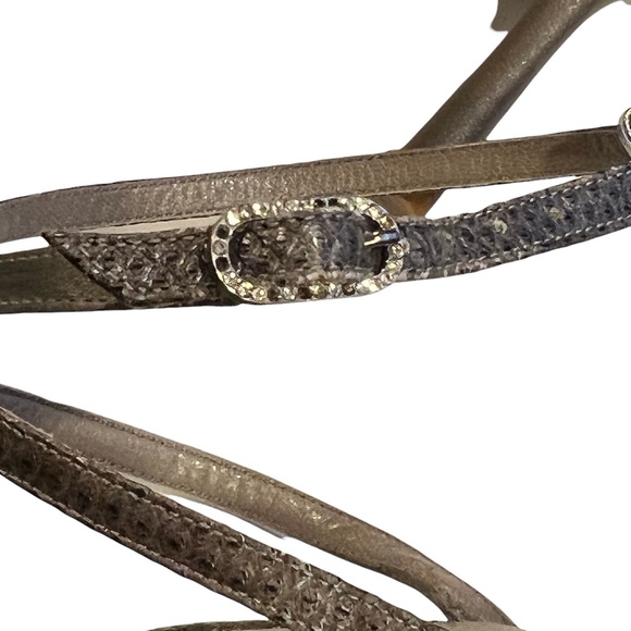 CHANEL LIZARD/SATIN GRAY CRYSTAL STAR & CC LOGO HEELED T-STRAP SANDALS - Picture 15 of 16